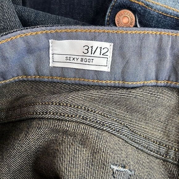 GAP Sexy Boot Jeans in Dirty Wash NWT 31/12 - Picture 11 of 13